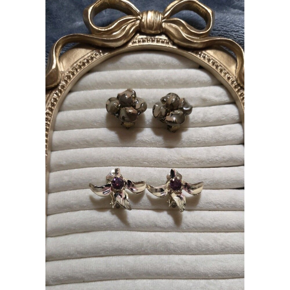 2 Pair Of Vintage Clip On Floral Earrings